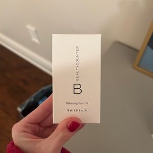 Beauty counter balancing face oil